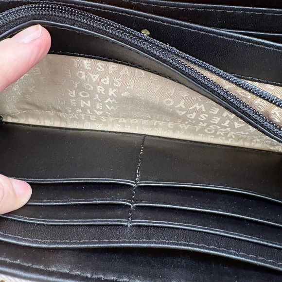 Kate Spade Black and Cream Wallet - Picture 10 of 16